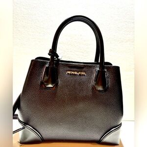 Michael Kors Black Women's Handbags
